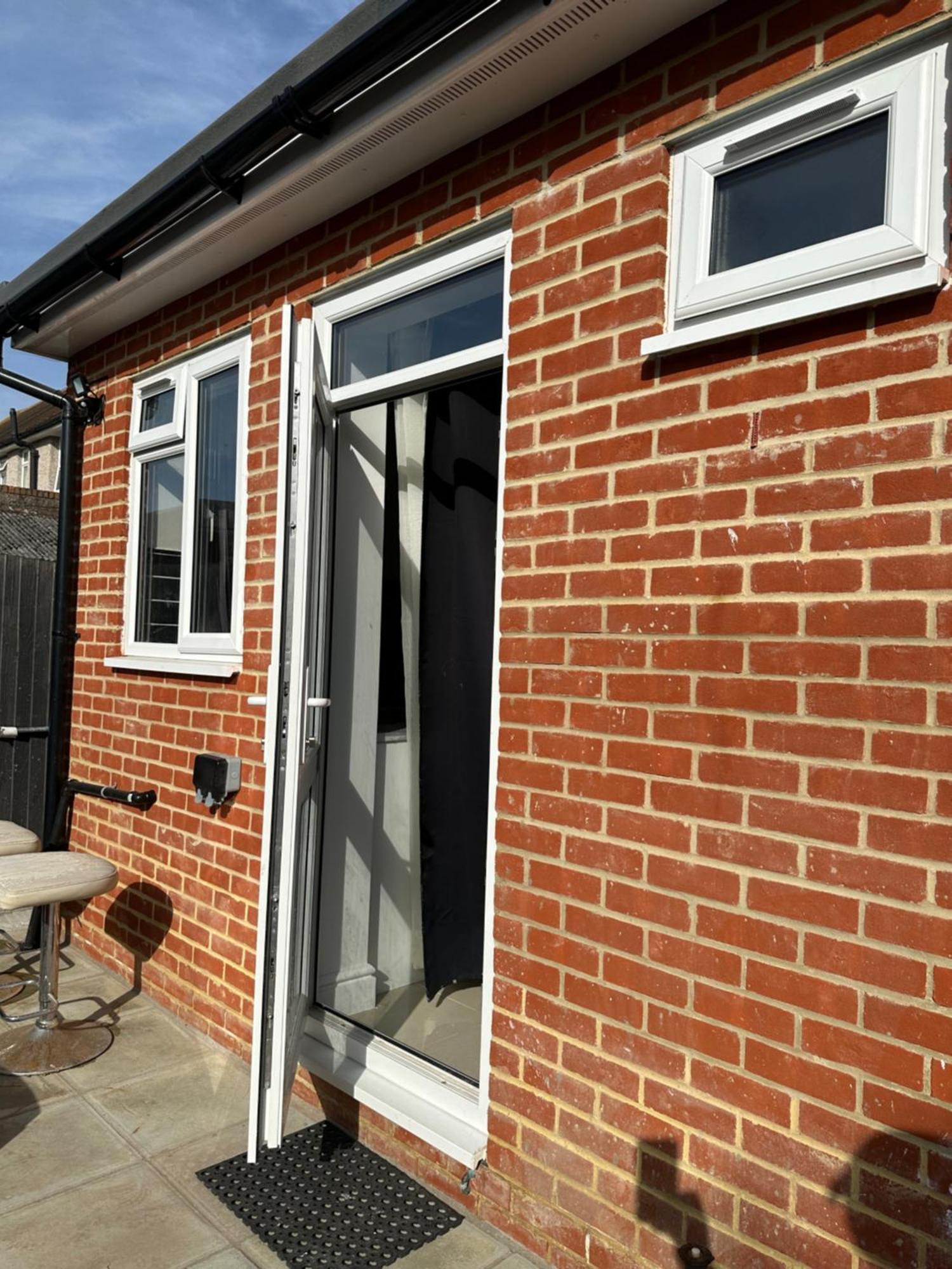Luxury Ensuite Studio In Crayford Dartford Bexley London With Full Kitchen And Side Garden Alleyway Entrance Erith المظهر الخارجي الصورة
